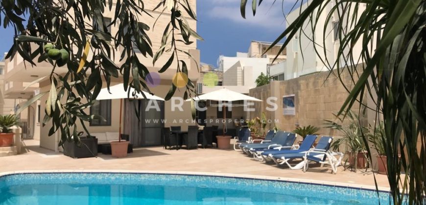 4 bedroom Bungalow with large private pool and massive outdoor areas (900 sqm)