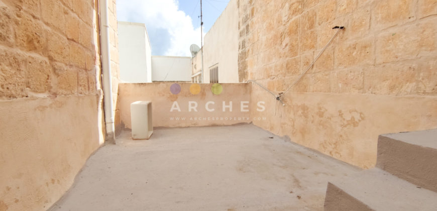 Zejtun – Large Townhouse