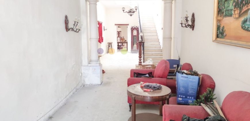 Qormi- An Unconverted Townhouse